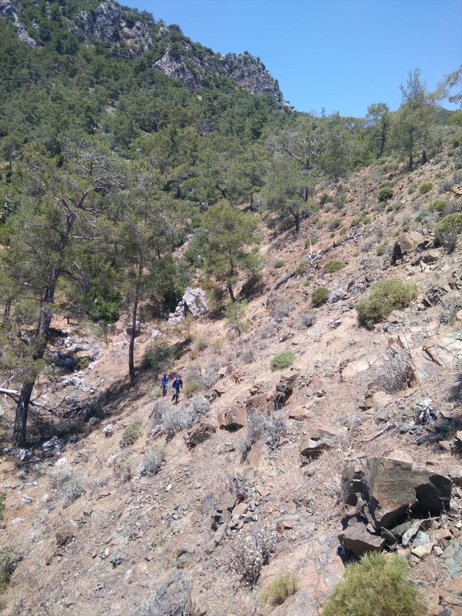 Antalya'da Fotoğraf Çekmek İçin Gittiği Dağlık Bölgede Kaybolan Kişiyi Arama Çalışmaları Sürüyor