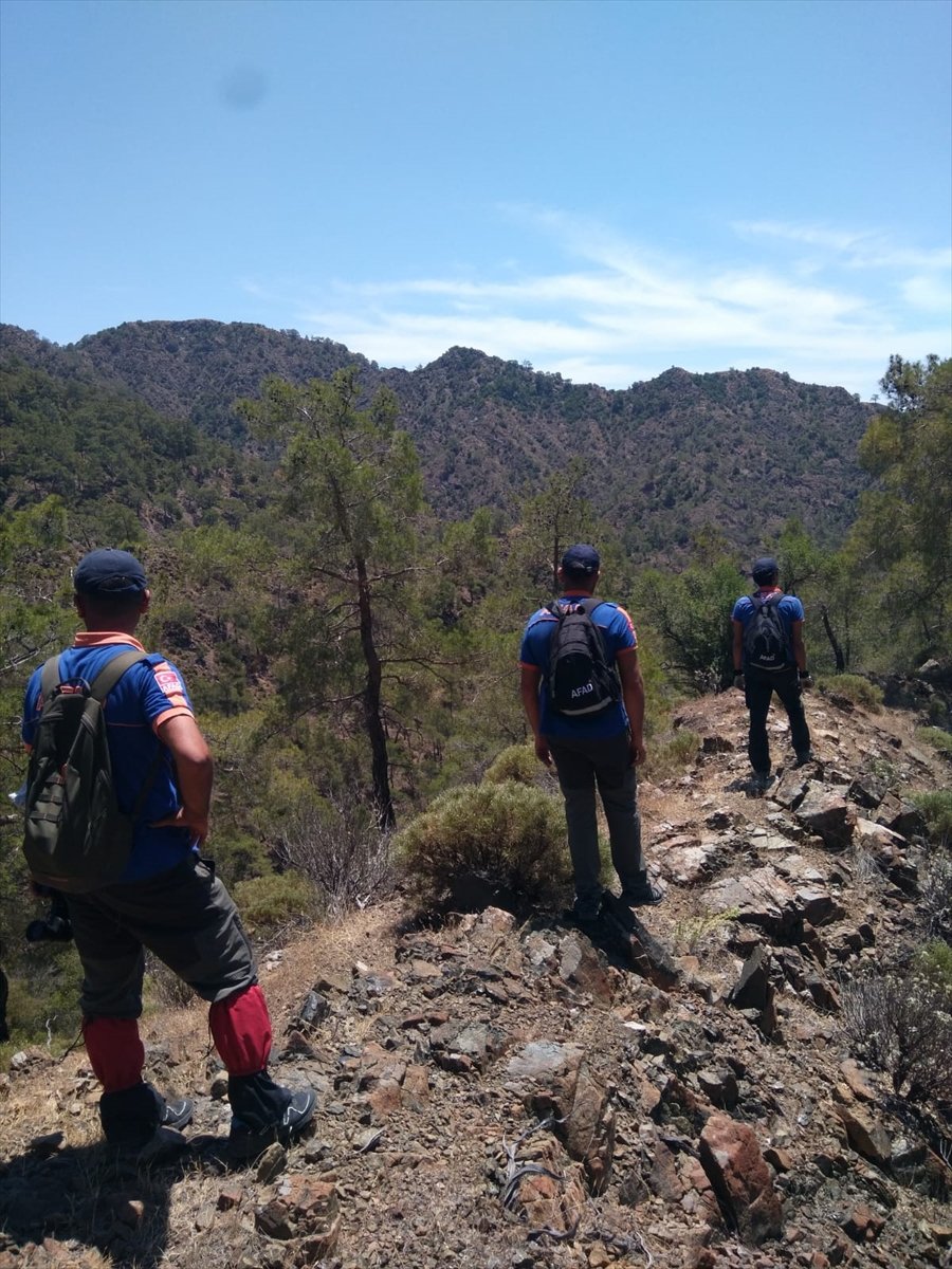 Antalya'da Fotoğraf Çekmek İçin Gittiği Dağlık Bölgede Kaybolan Kişiyi Arama Çalışmaları Sürüyor