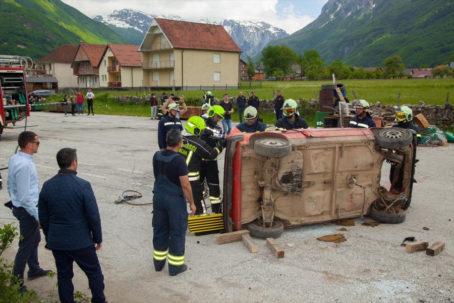 Konya İtfaiyesinden Karadağlı İtfaiyecilere Eğitim