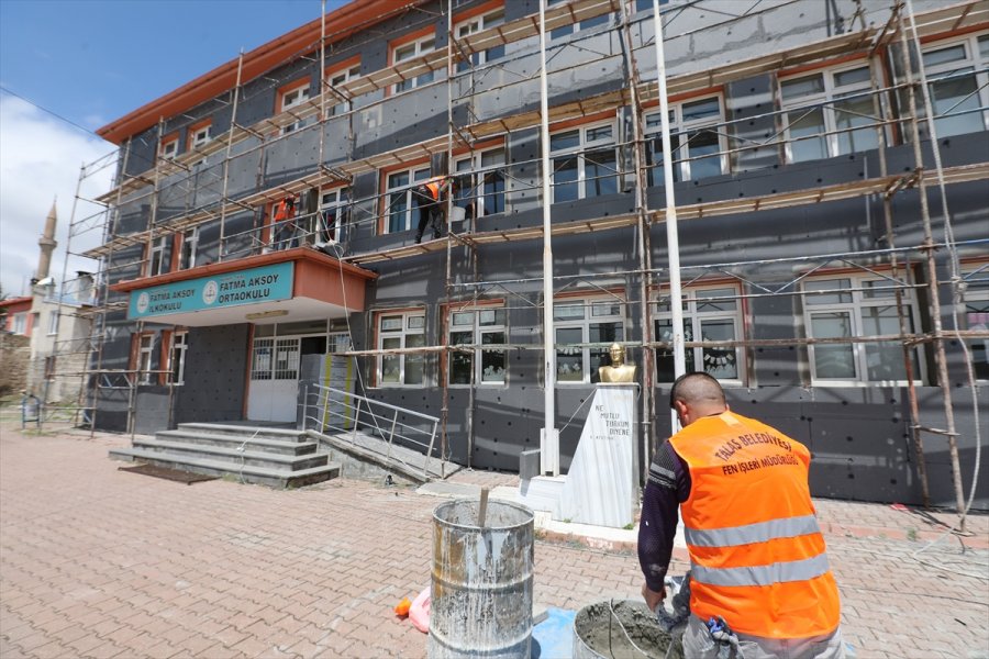 Talas Belediyesi İlçede, Tadilat Ve Yenileme Çalışmalarını Sürdürüyor