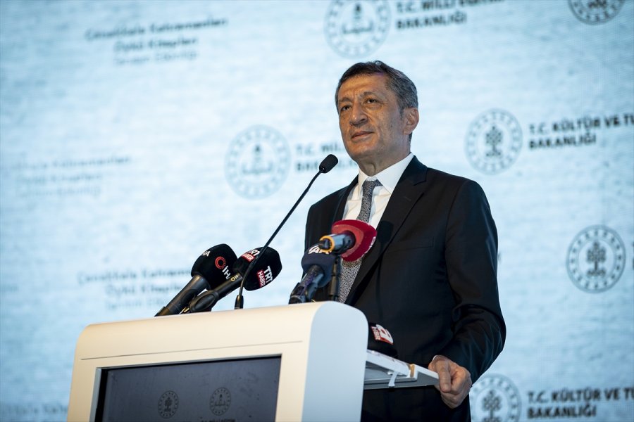 "çanakkale Kahramanları Öykü Kitapları" Meb'de Düzenlenen Törenle Tanıtıldı