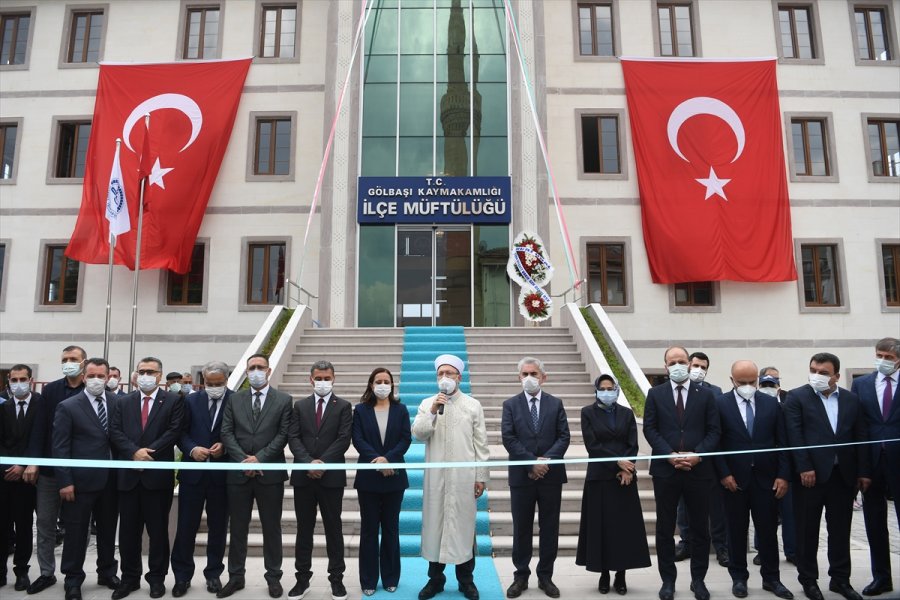 Diyanet İşleri Başkanı Erbaş, Gölbaşı İlçe Müftülüğünün Yeni Hizmet Binasının Açılışını Yaptı
