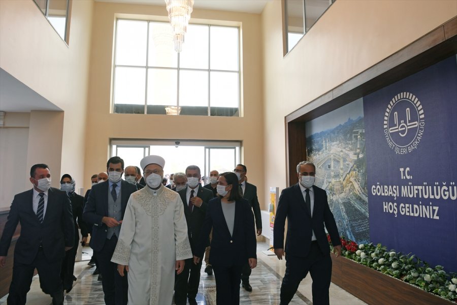 Diyanet İşleri Başkanı Erbaş, Gölbaşı İlçe Müftülüğünün Yeni Hizmet Binasının Açılışını Yaptı