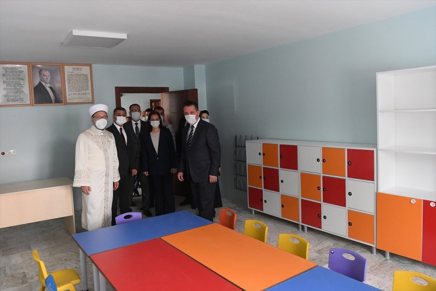 Diyanet İşleri Başkanı Erbaş, Gölbaşı İlçe Müftülüğünün Yeni Hizmet Binasının Açılışını Yaptı