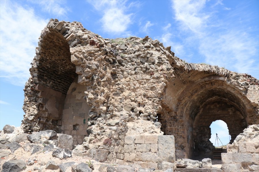 Selçuklu Vakfiyesinde Adı Geçen Asırlık Kızıl Köşk Turizme Kazandırılacak