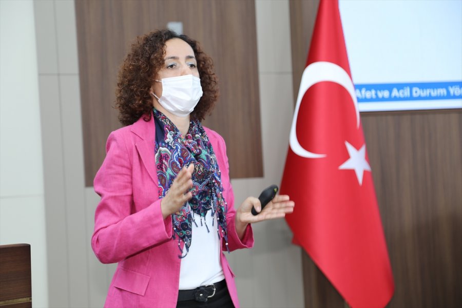 Çubuk'ta Belediye Çalışanlarına "afet Farkındalık" Eğitimi Verildi