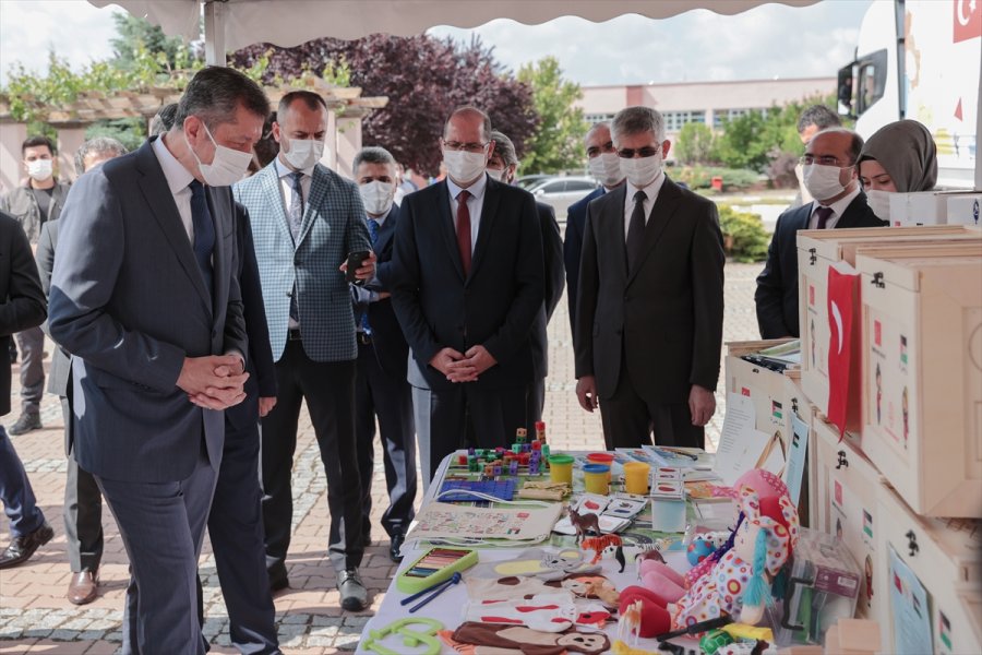 Türkiye'den Filistinli Çocuklara Bin Oyun Sandığı Gönderiliyor