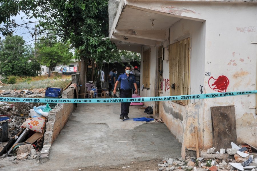 Antalya'da Eşi Tarafından Silahla Yaralanan Kadın Hastaneye Kaldırıldı