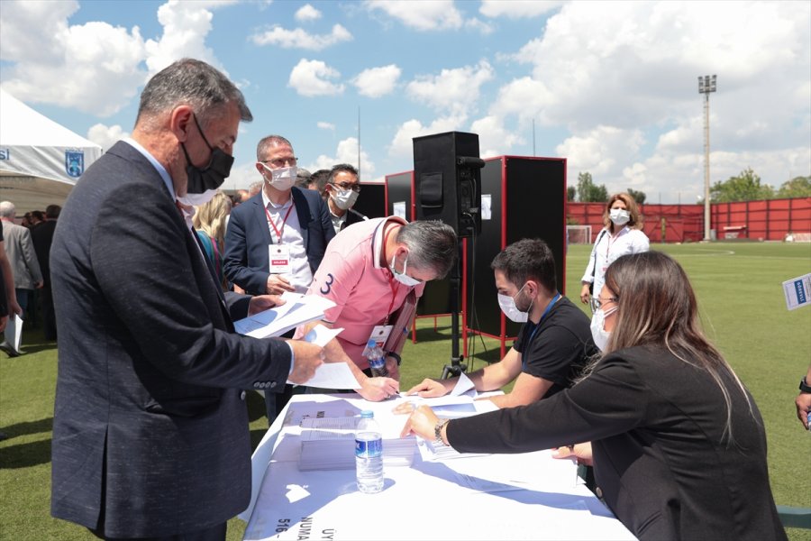 Gençlerbirliği Kulübünün Yeni Başkanı Mehmet Niyazi Akdaş Oldu