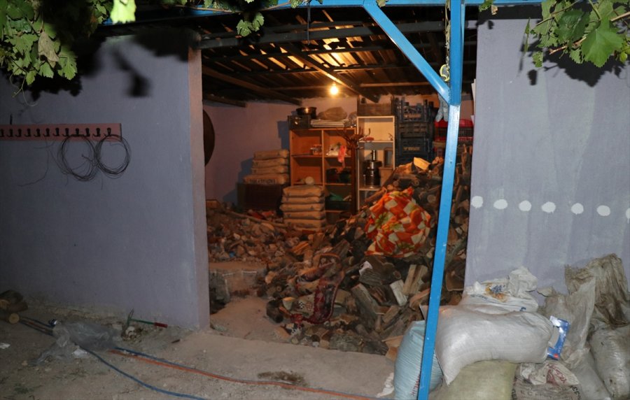 Kayseri'de Kayıp İki Kişinin Cesedi Bir Evin Tandırında Gömülü Bulundu