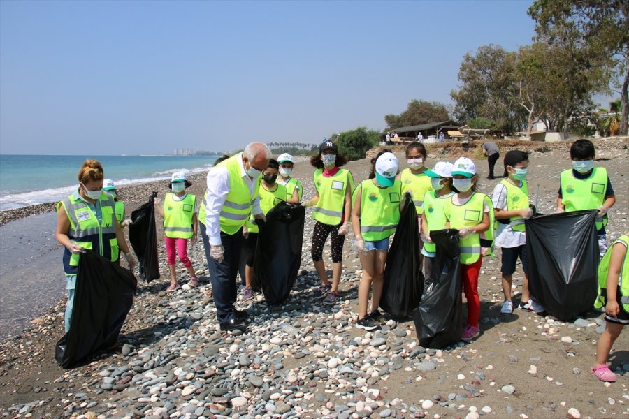 Mersin Kumsalları Anaç Deniz Kaplumbağaları İçin Temizleniyor