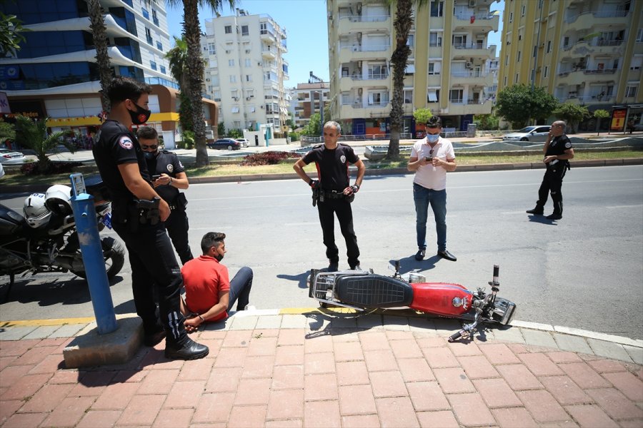 Antalya'da Polisten Kaçan Hırsızlık Şüphelisi Kaza Yapınca Yakalandı