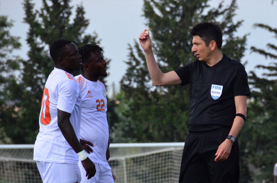 Futbol: Uluslararası Rival Turnuvası