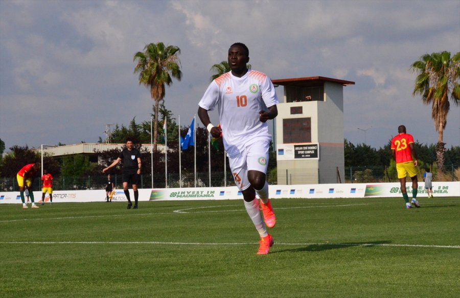 Futbol: Uluslararası Rival Turnuvası