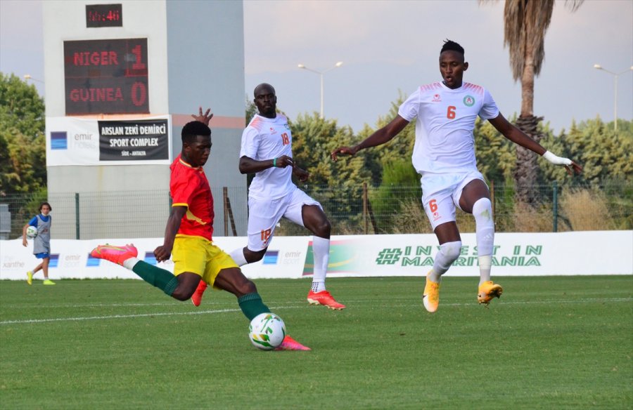 Futbol: Uluslararası Rival Turnuvası