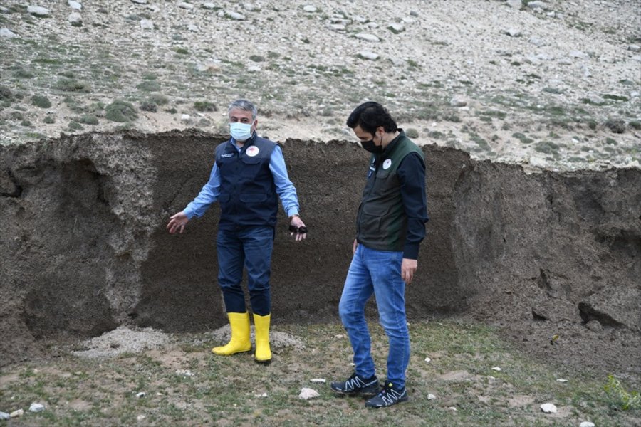 Kayseri'nin Pınarbaşı İlçesinde Dolu 5 Bin Dekar Ekili Alana Zarar Verdi