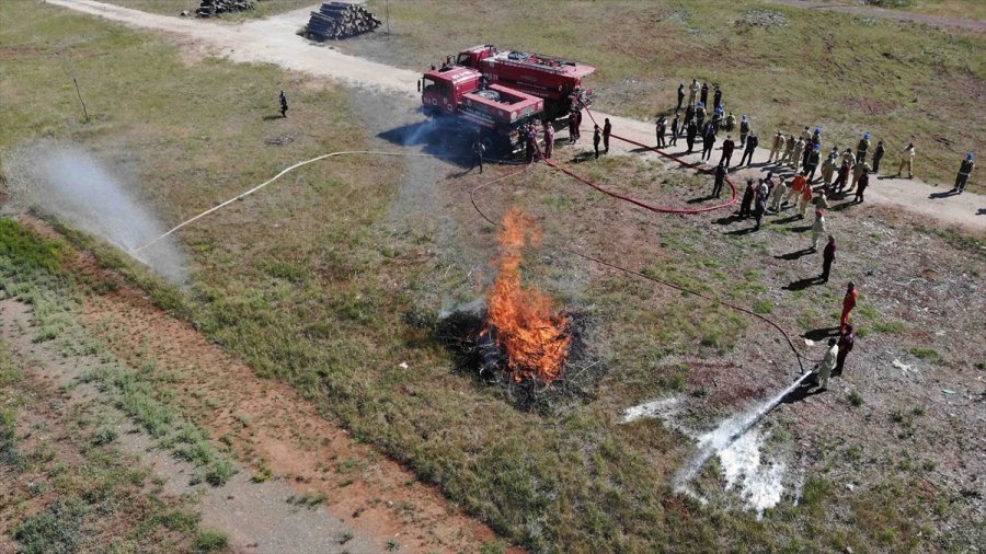 Konya Yangınla Mücadele Eden Ekiplere Eğitim Veriliyor