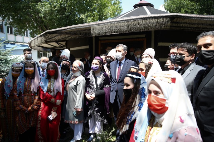 Milli Eğitim Bakanı Selçuk, "anadolu Masalları Eskişehir Masal Evi"nin Açılışını Yaptı: