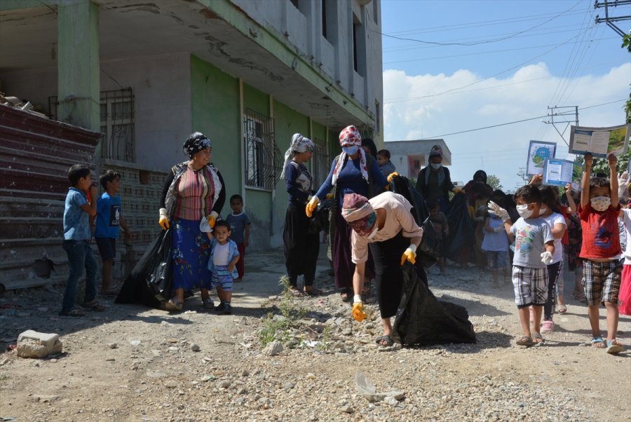 Tarsus'ta Kadınlar Çevre Temizliği Yaptı
