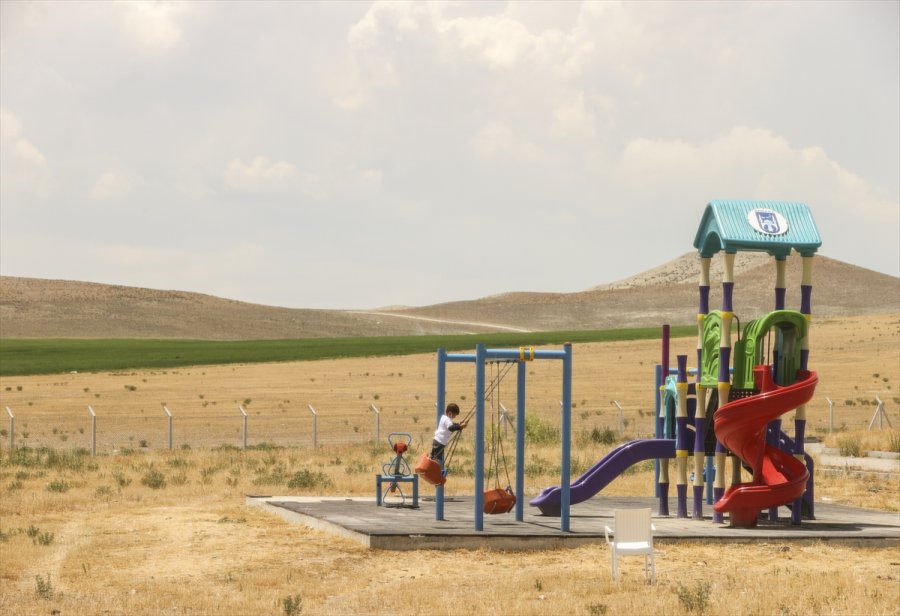 Çalışma Ve Sosyal Güvenlik Bakanı Bilgin, Mevsimlik Tarım İşçilerinin Yaşam Alanlarını Ziyaretinde Konuştu: