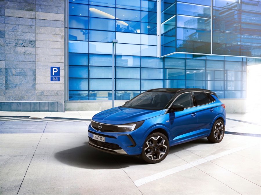 Opel, Suv Ailesini Dinamik Tasarım Diliyle Buluşturmayı Sürdürüyor