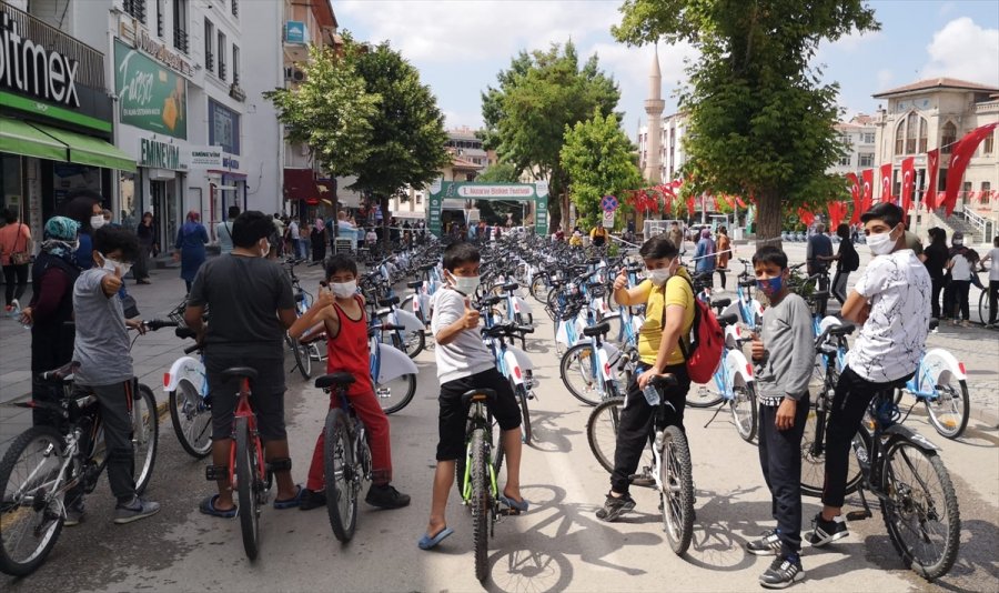 Türk Telekom Ve Aksaray Belediyesi'nden Akıllı Bisikletler