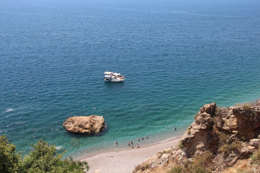 Turizmin Başkenti Antalya İle Muğla'da Sokağa Çıkma Kısıtlaması Nedeniyle Sessizlik Hakim