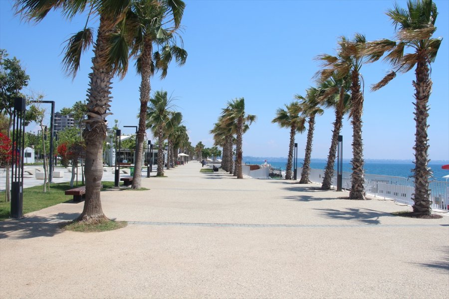 Turizmin Başkenti Antalya İle Muğla'da Sokağa Çıkma Kısıtlaması Nedeniyle Sessizlik Hakim