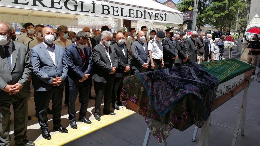 1. Ordu Komutanı Orgeneral Musa Avsever, Konya'da Kayınvalidesinin Cenazesine Katıldı