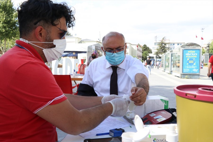 Her Kan Bağışıyla Hastalara Umut, Çevresindekilere Örnek Oluyor
