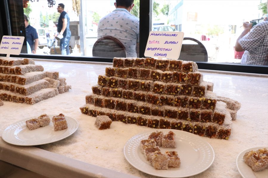Niğde'de Elmalı Lokum Ve Baklava Üretildi