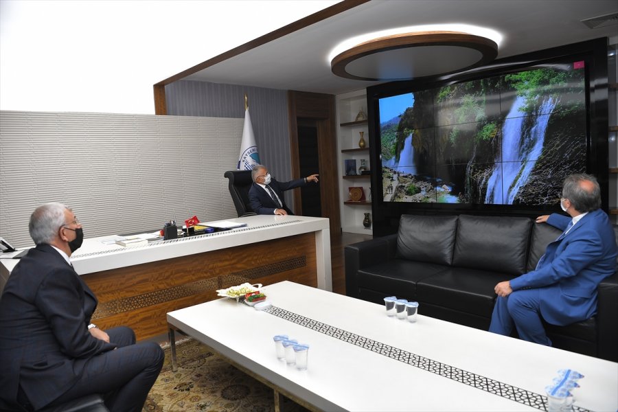 Sağlık Bilimleri Üniversitesi Rektörü Erdöl'den Büyükkılıç'a Ziyaret