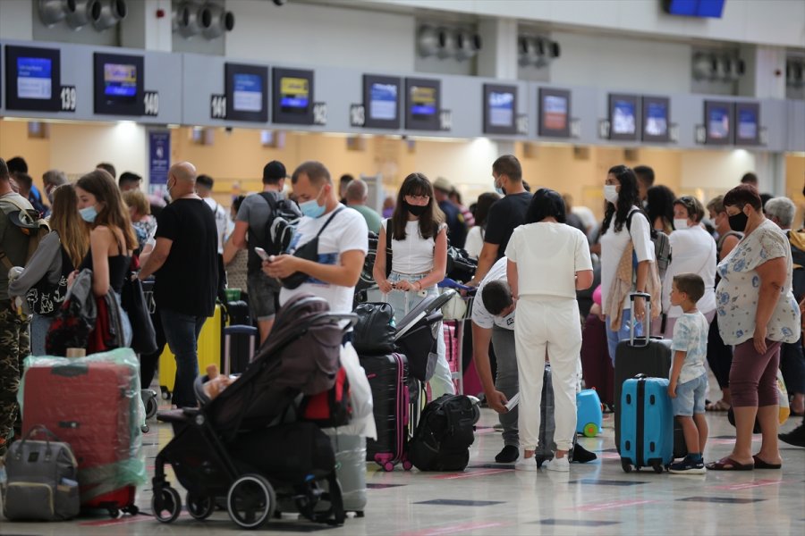 "turizmin Başkenti" Antalya'da Hava Yolu Trafiği Haziranda Hareketlendi