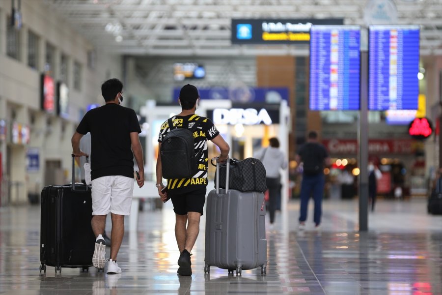 "turizmin Başkenti" Antalya'da Hava Yolu Trafiği Haziranda Hareketlendi