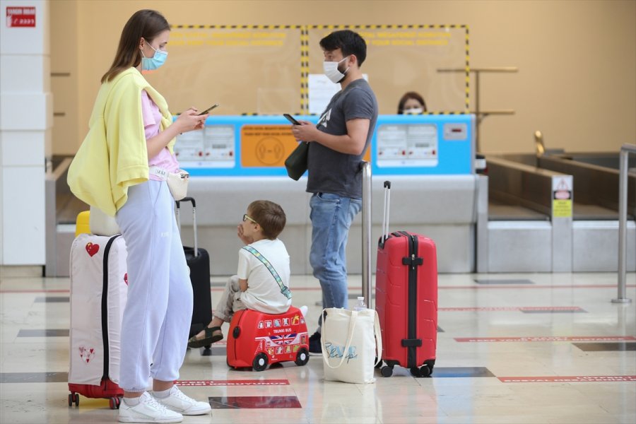 "turizmin Başkenti" Antalya'da Hava Yolu Trafiği Haziranda Hareketlendi