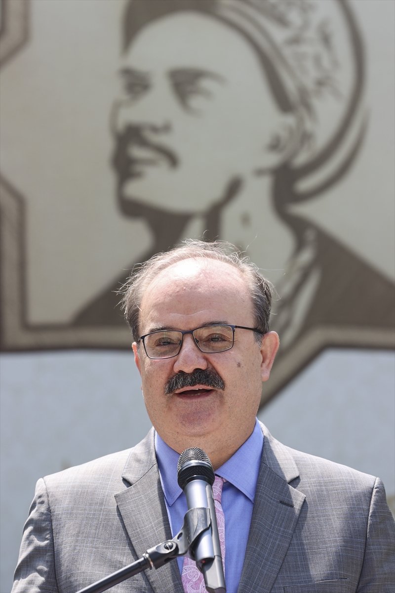 Yunus Emre Döneminin Kıyafetleri Ve Felsefesini Anlatan Resimlerin Yer Aldığı "gel Gör Beni" Sergisi Açıldı