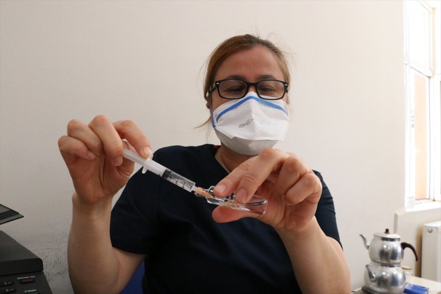 İç Anadolu'da Sgk'ye Kayıtlı Çalışanların Aşılanmasına Başlandı
