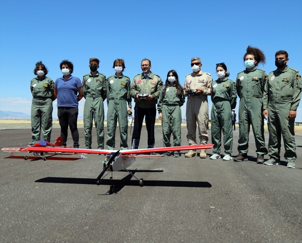 Gençlik Ve Spor Bakanı Kasapoğlu, Gençlik Ve Spor Yatırımları Protokol Töreninde Konuştu