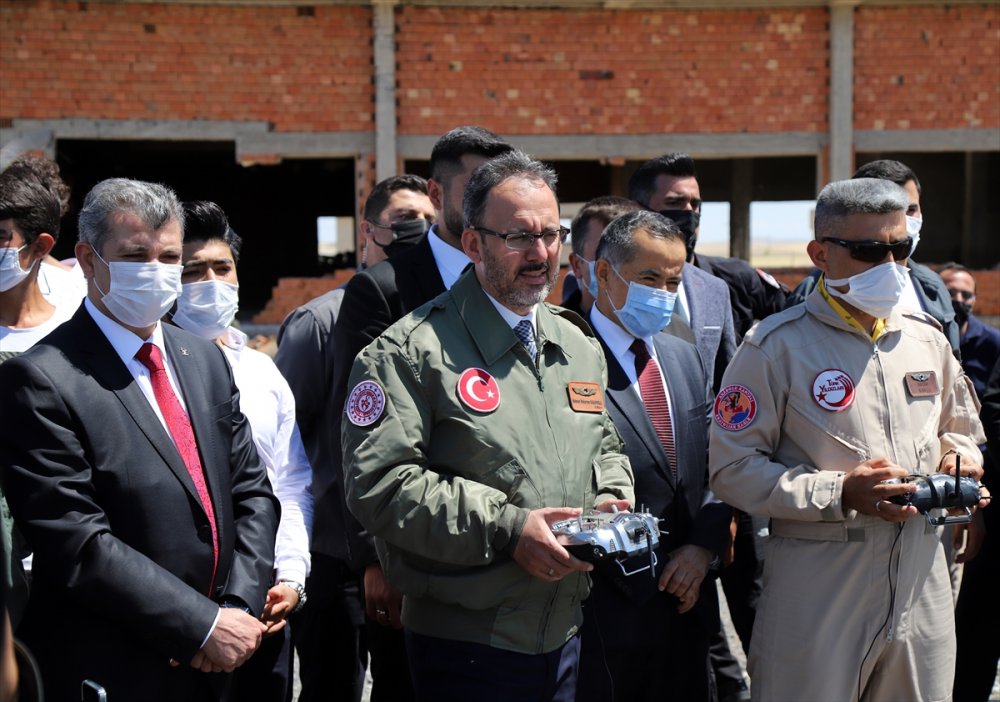 Gençlik Ve Spor Bakanı Kasapoğlu, Gençlik Ve Spor Yatırımları Protokol Töreninde Konuştu