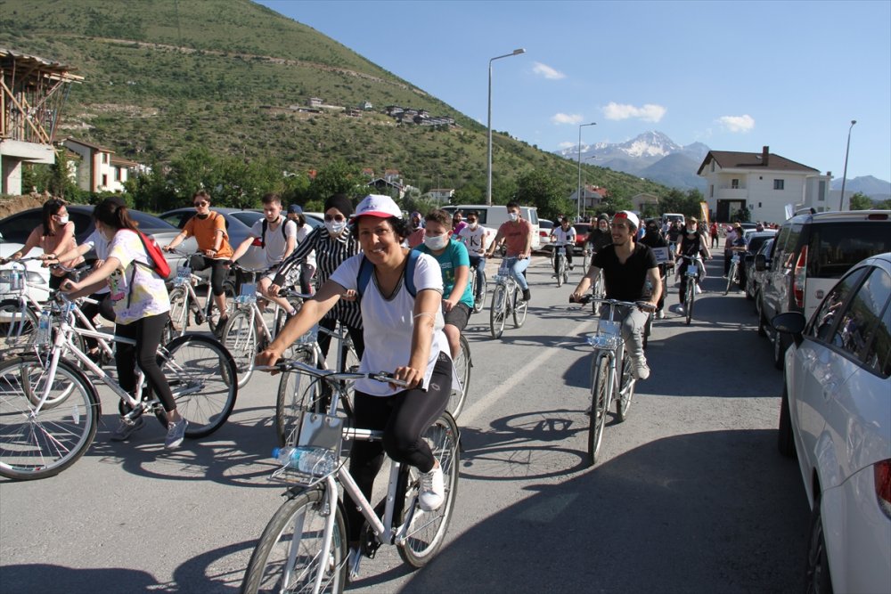 Kayseri'de Babalar Ve Çocukları Bisiklet Turu Etkinliğine Katıldı