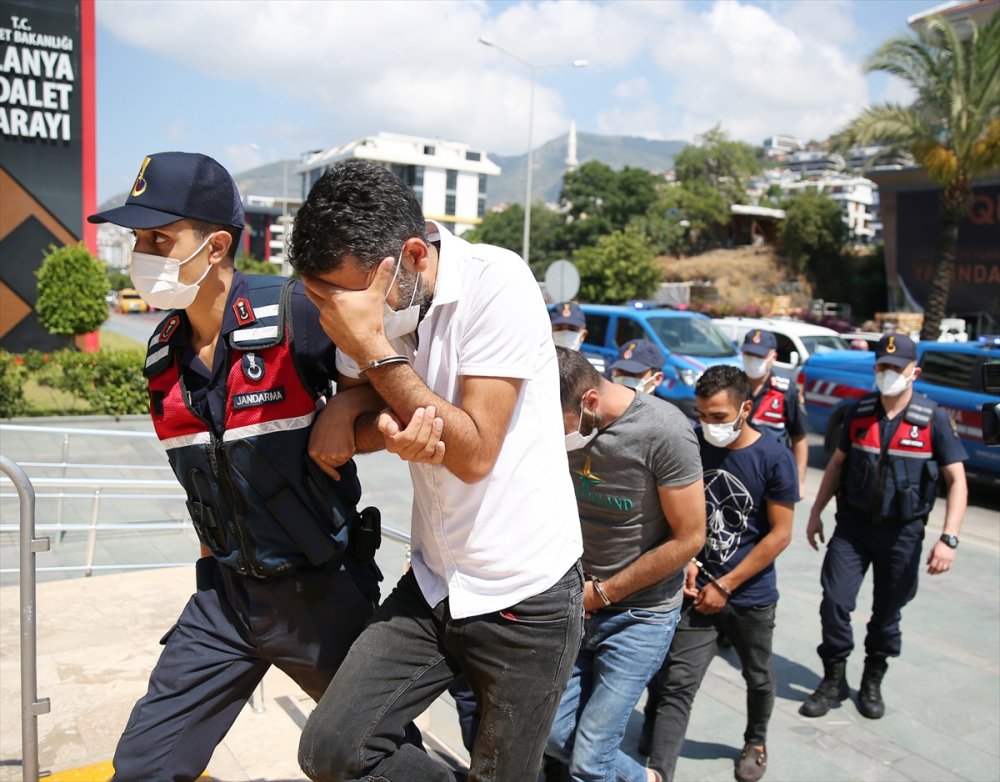 Konya ve Antalya'da İnsan Kaçakçılarına Operasyon