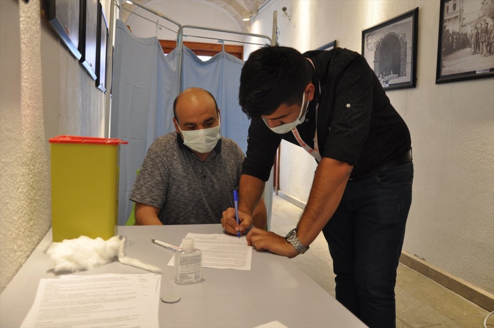 Karaman'da 2 Bölgede Kovid-19 Aşı Uygulama Noktası Oluşturuldu