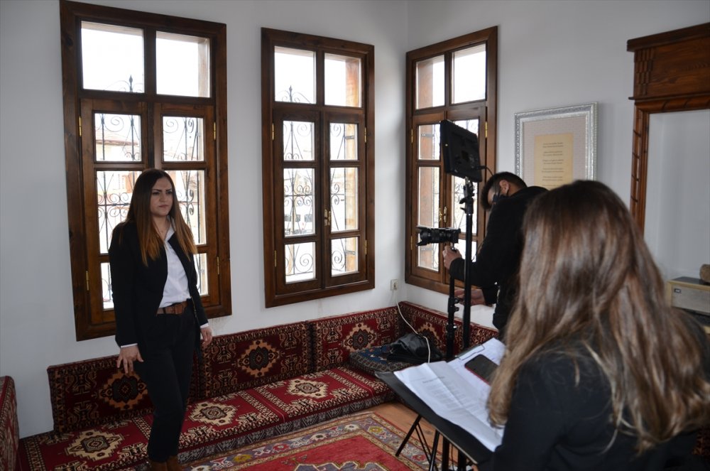 Karaman'da Öğretmenler Yunus Emre'nin Şiir Ve İlahilerine Klip Çekti