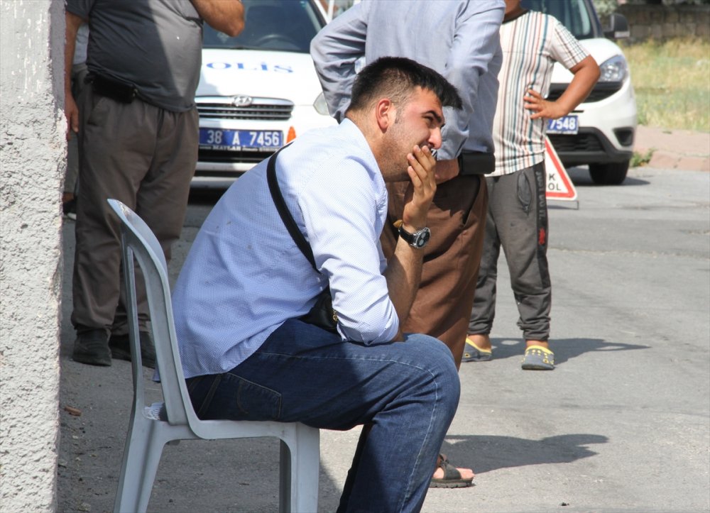 Kayseri'de Yeni Evli Çifti Trafik Kazası Ayırdı