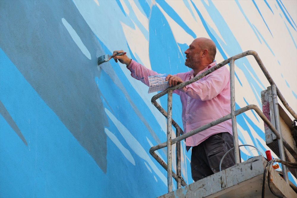 "Turizmin Başkenti" Antalya'da Duvarlar "Mural Art" İle Renkleniyor