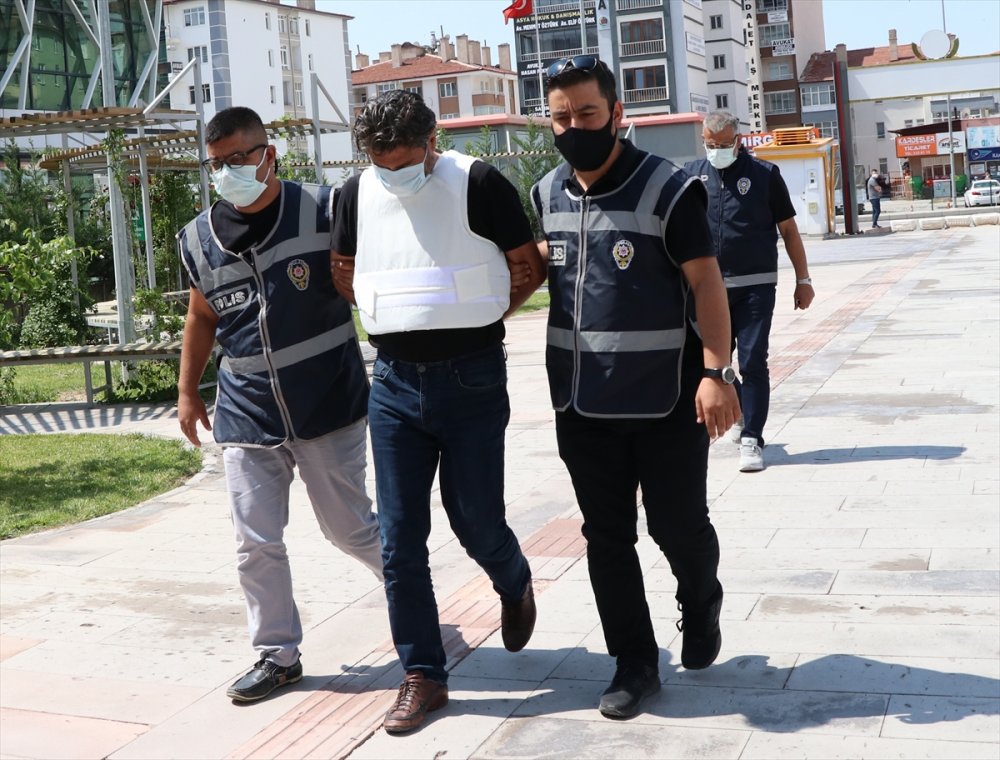 Niğde'de Eşini Tabancayla Yaralayan Firari Zanlı, Karaman'da Yakalandı
