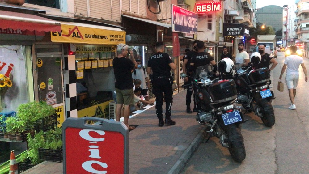 Antalya'da İki Grup Arasında Silahlı Kavga: 2 Yaralı