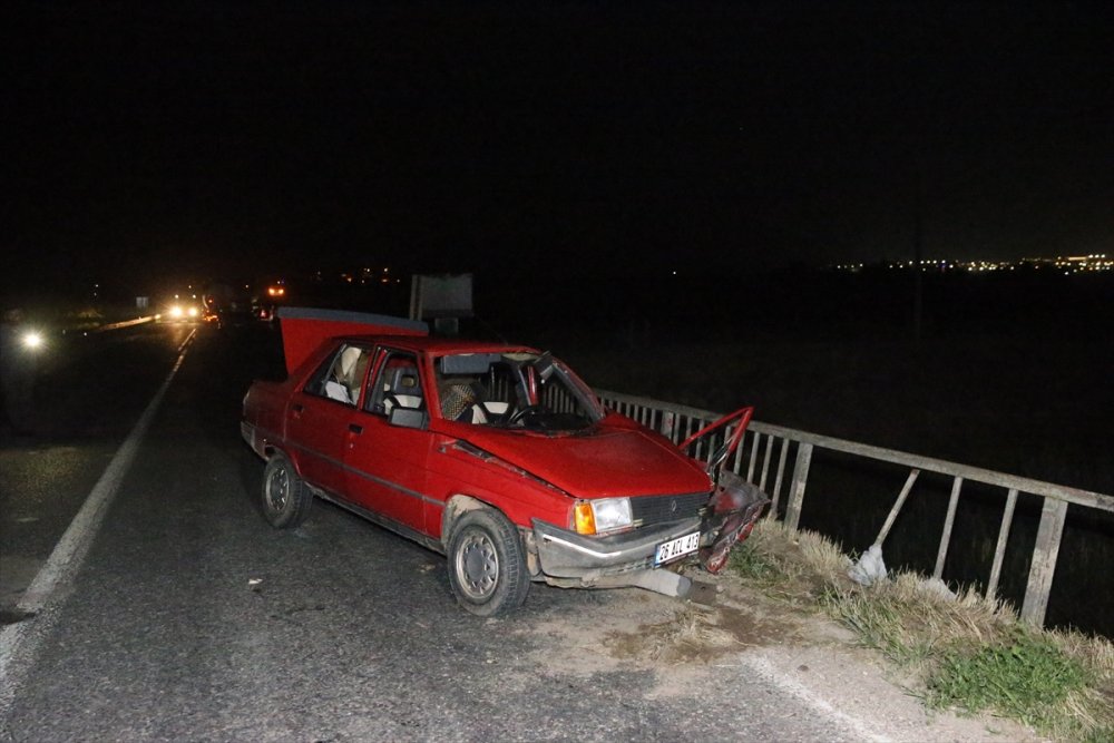 Eskişehir'de Zincirleme Trafik Kazasında 1 Kişi Öldü 1 Kişi Yaralandı