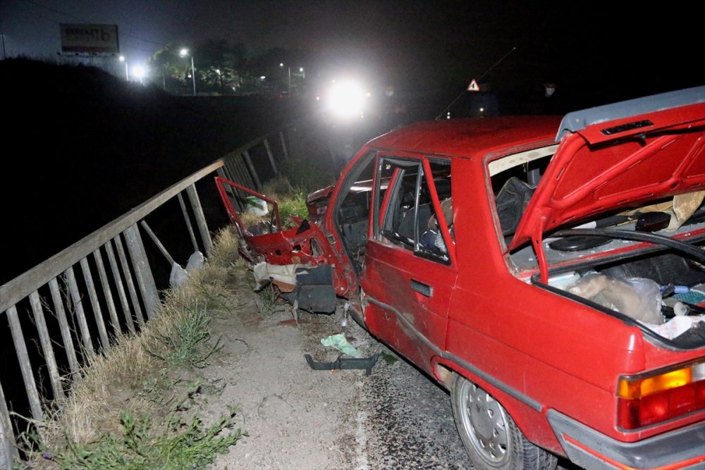 Eskişehir'de Zincirleme Trafik Kazasında 1 Kişi Öldü 1 Kişi Yaralandı