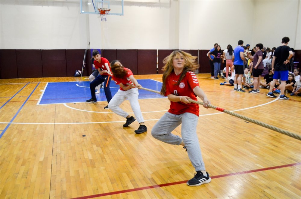 Mersin'de "Renkli" Halat Çekme Şampiyonası